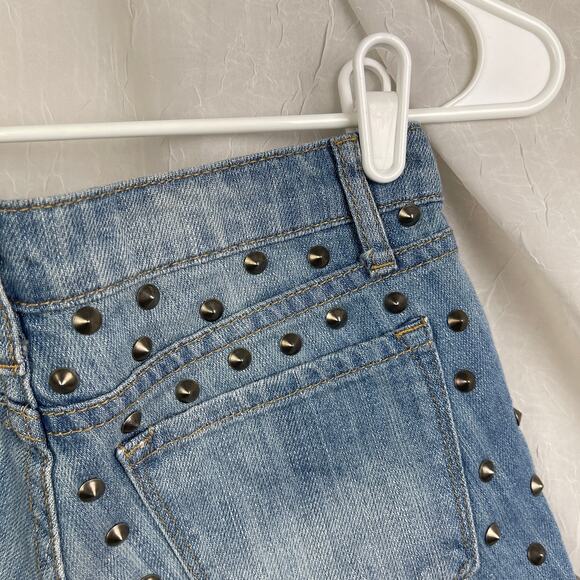 🌞 Ripped Distressed Denim Shorts Silver Studded Frayed Hem Forever 21 Size 24 - Picture 10 of 16